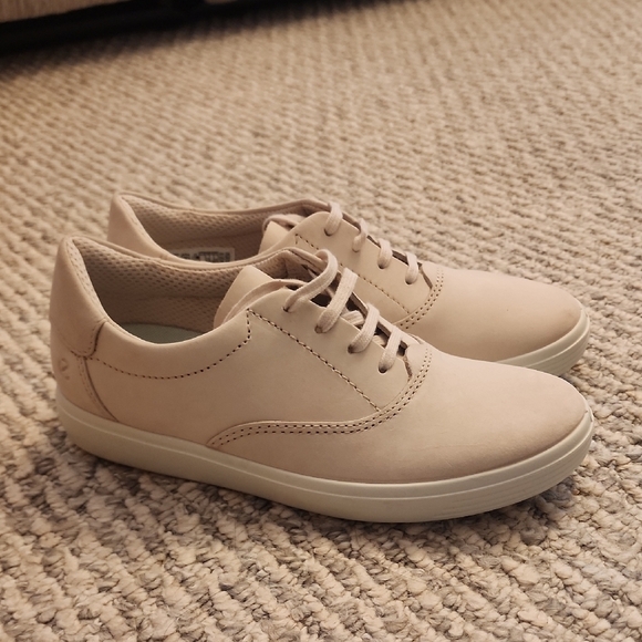 Ecco Shoes - ECCO Anatomical Fit & Feel Sneakers Size 6